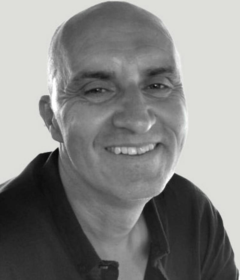 Dave Smith BNW SQR GREY (1)